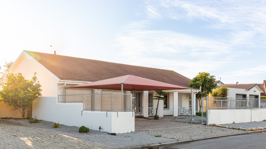 To Let 3 Bedroom Property for Rent in Port Owen Western Cape